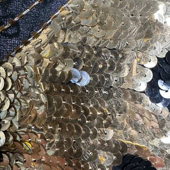 Vintage Gold and Black Sequin Butterfly Top Size L - Picture 5 of 5